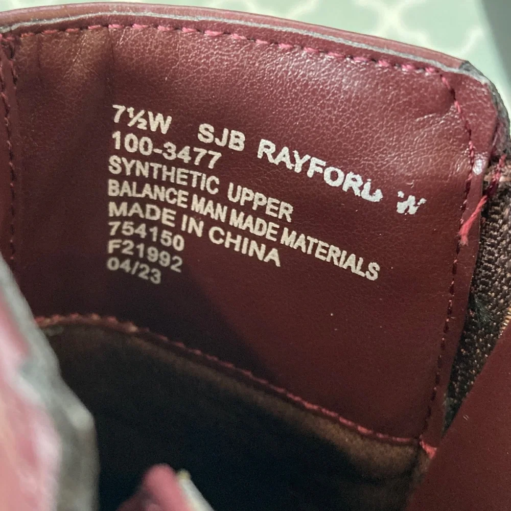NWT St. John’s Bay Rayford Dark Wine Booties 7.5 Wide Width